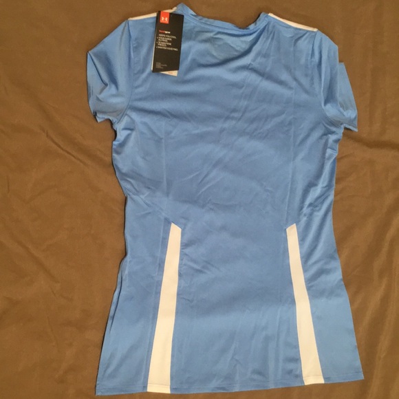NWT (small) Woman’s Under Armour heat gear - Picture 3 of 5